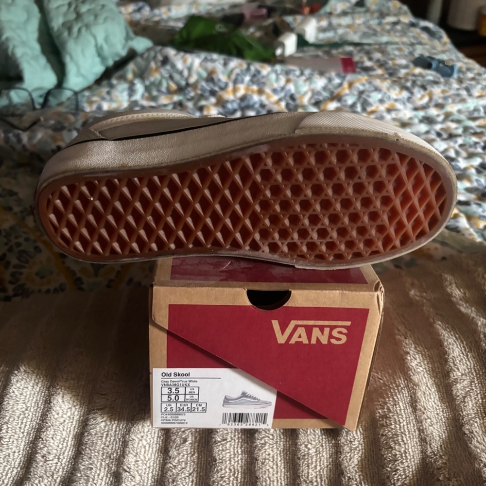 Shoe - Picture 2 of 2